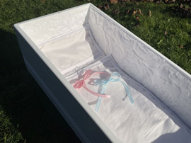 F&ouml;tensarg 45 cm wei&szlig; mit Innenausschlag und Bettchen